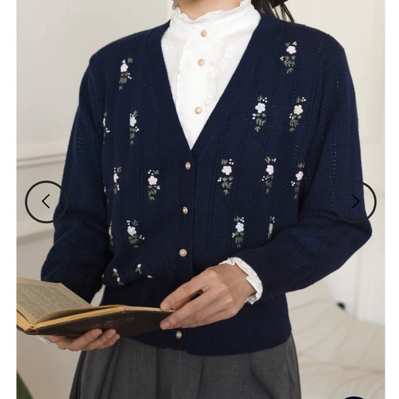 Simple Retro Ally Floral Embroidered Cardigan - Picture 2 of 6